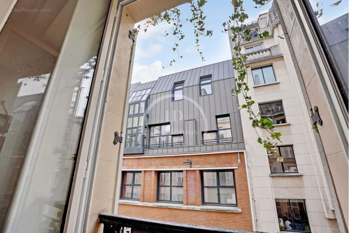 Appartement à PARIS-10E