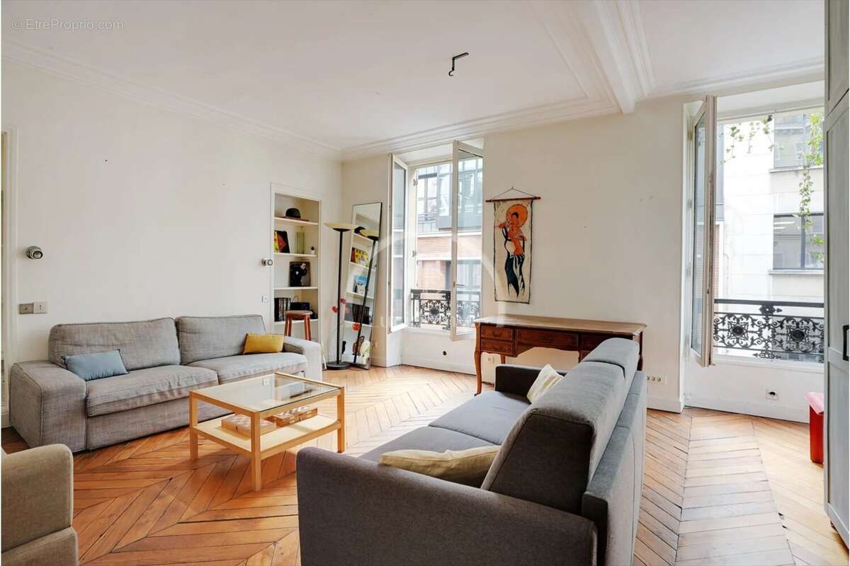 Appartement à PARIS-10E