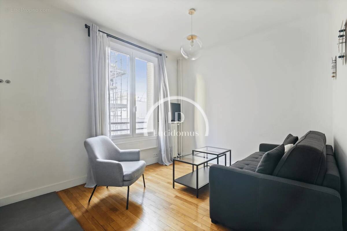 Appartement à PARIS-10E