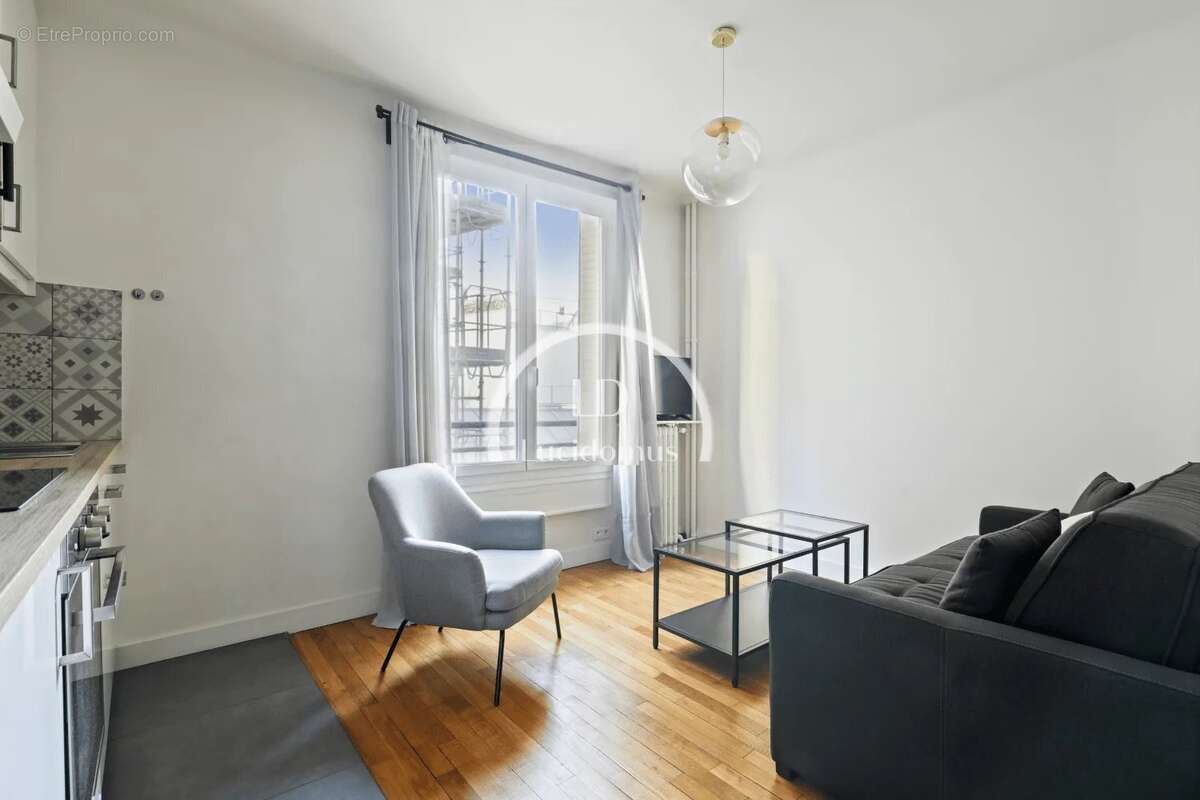 Appartement à PARIS-10E