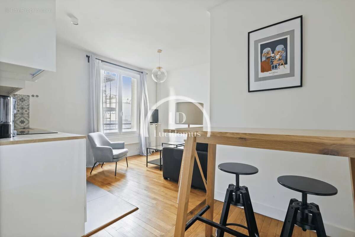 Appartement à PARIS-10E