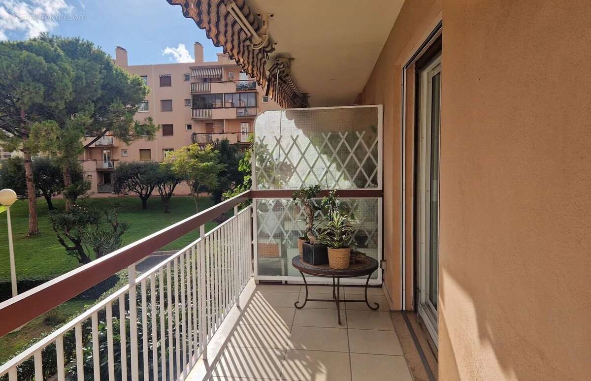 Appartement à ROQUEBRUNE-CAP-MARTIN