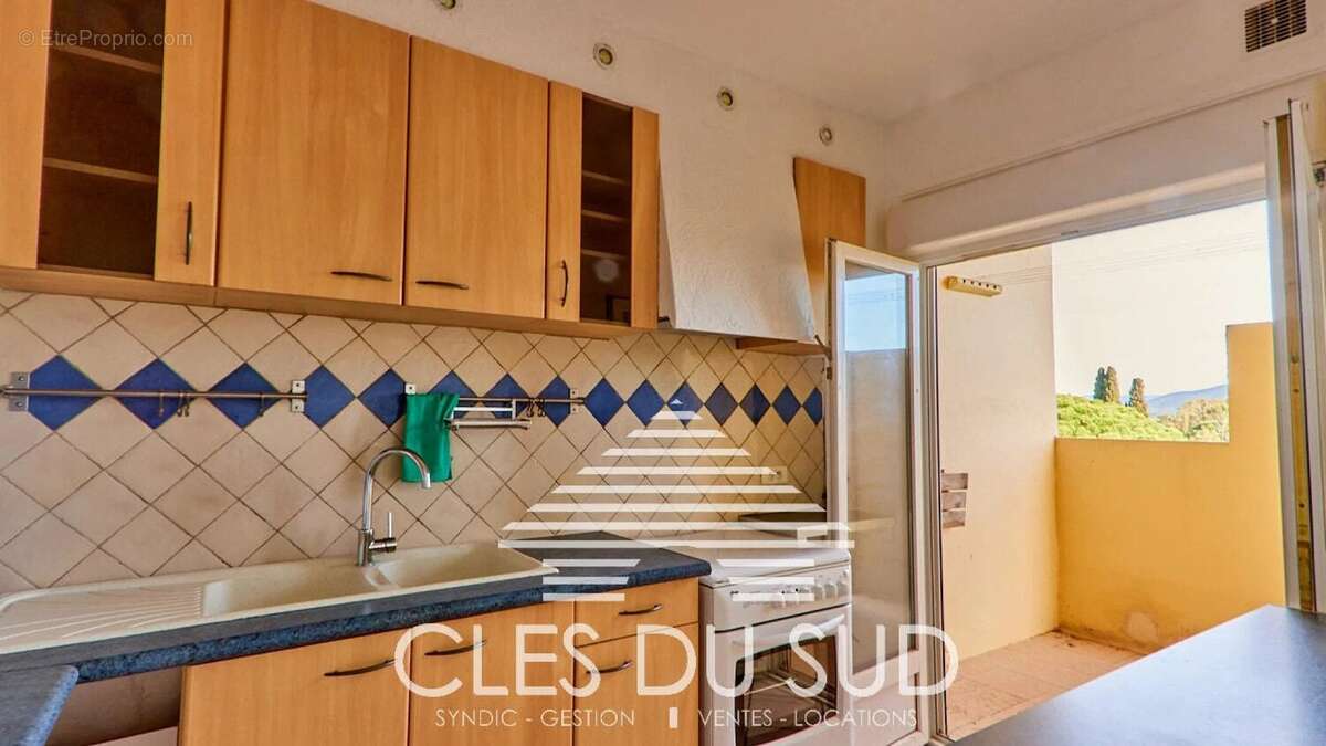 Appartement à HYERES