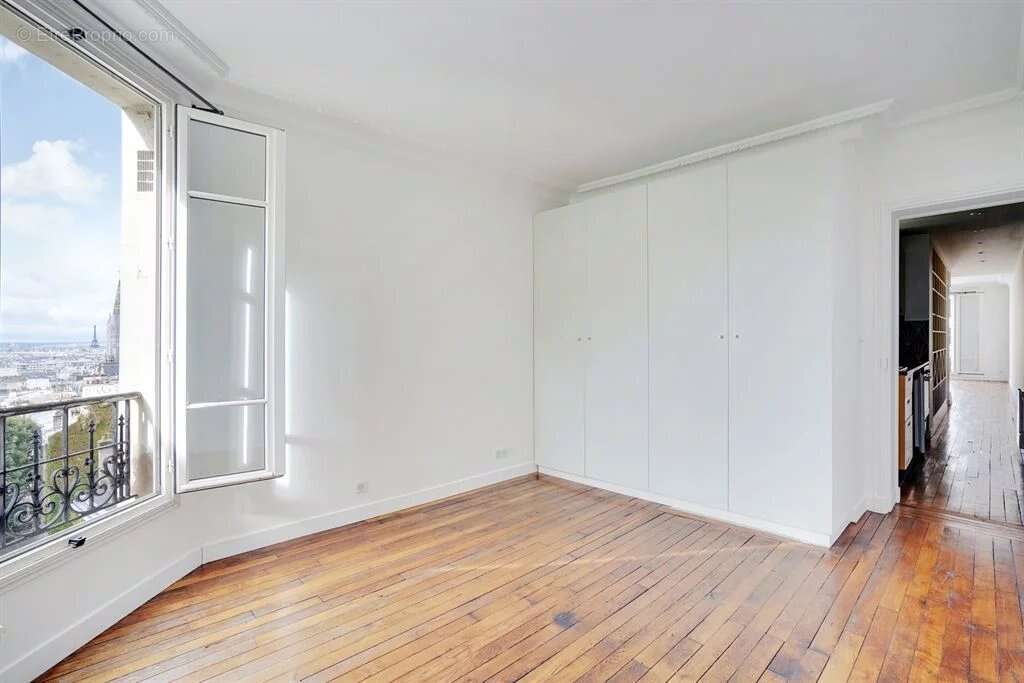 Appartement à PARIS-20E