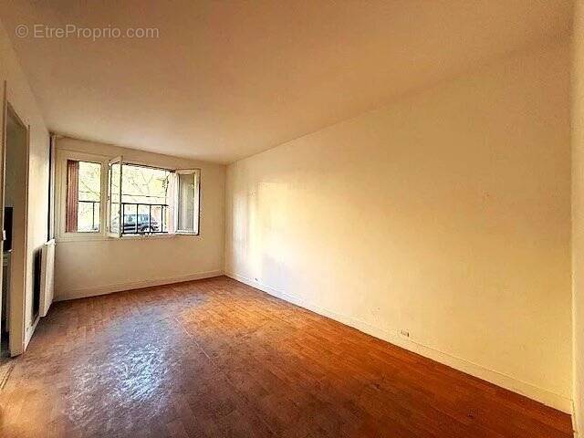 Appartement à PARIS-20E