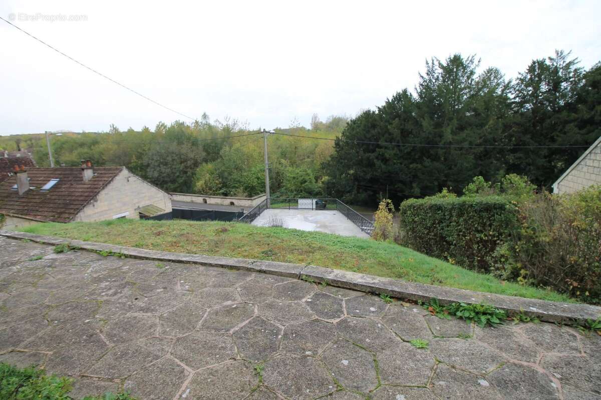 Maison à CIRES-LES-MELLO