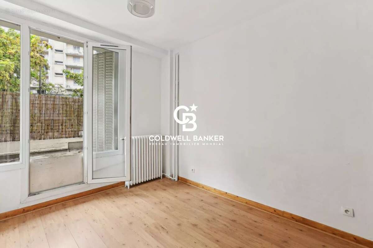 Appartement à PARIS-19E