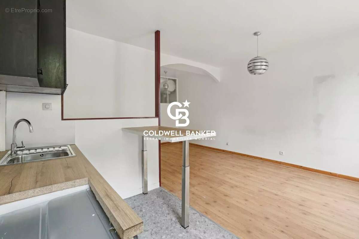 Appartement à PARIS-19E