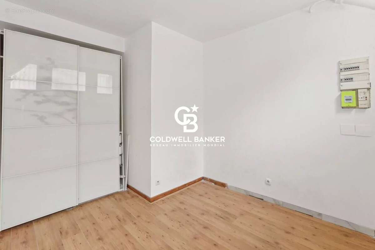 Appartement à PARIS-19E