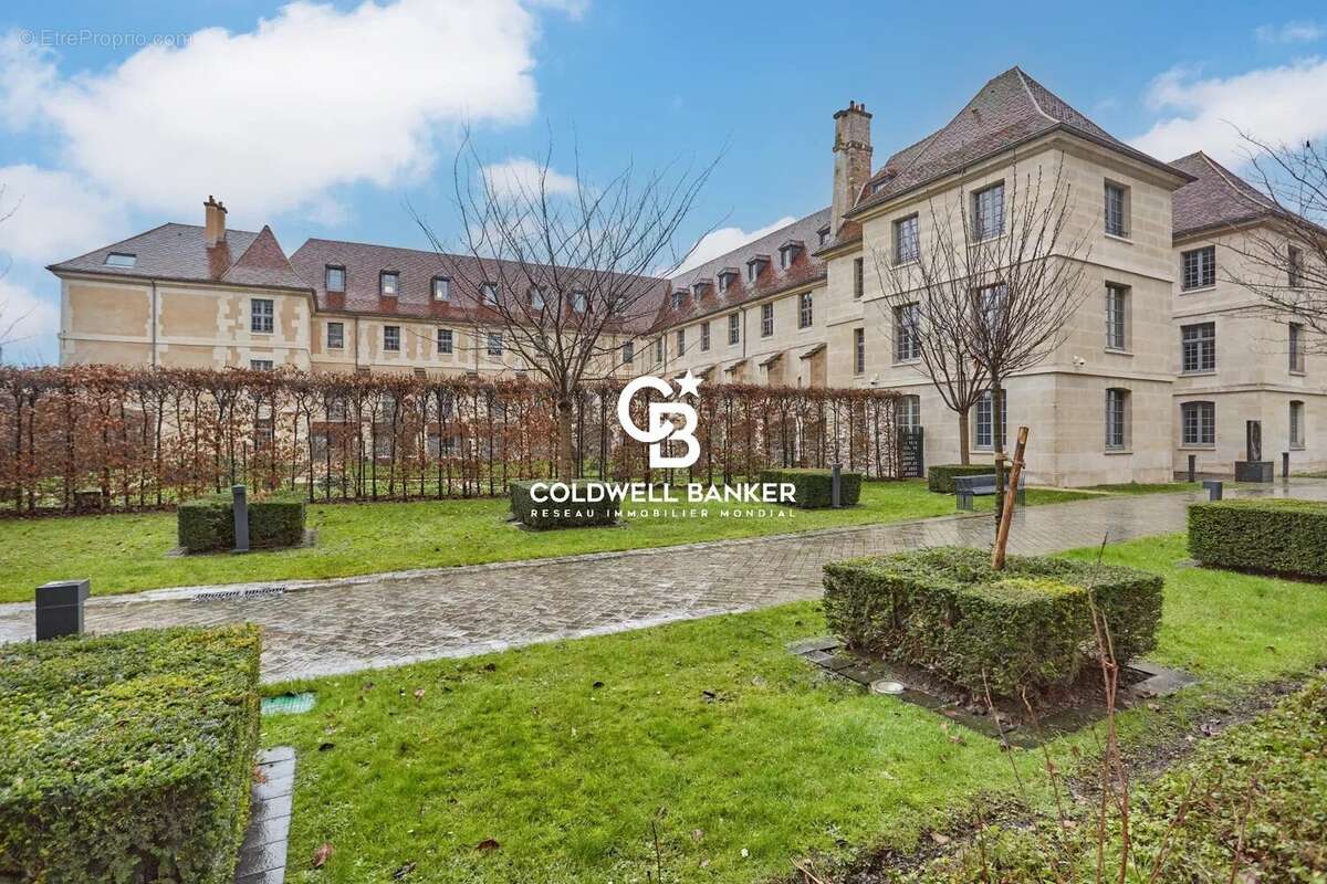 Appartement à PARIS-7E