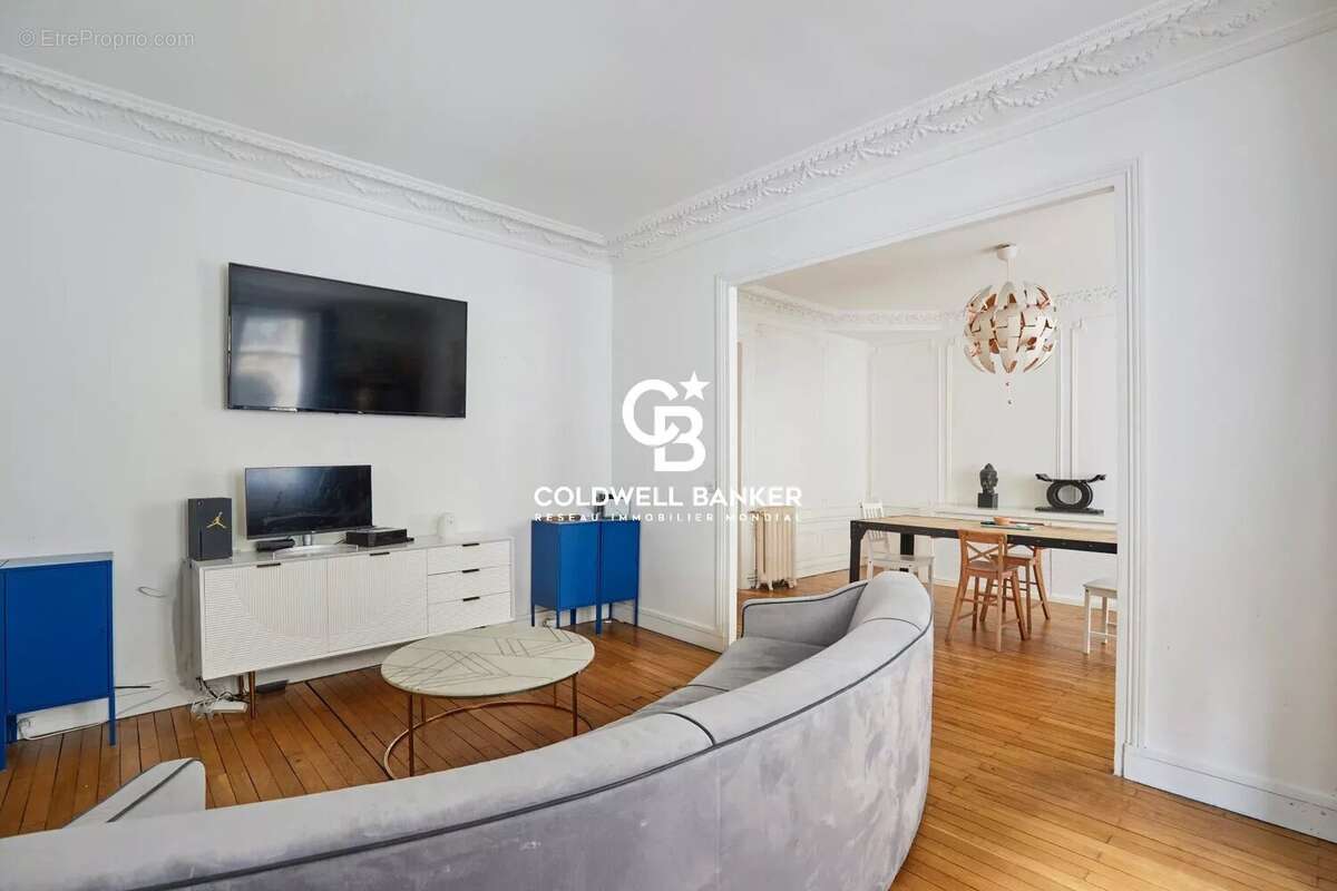 Appartement à PARIS-7E