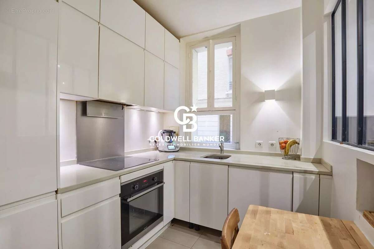 Appartement à PARIS-7E