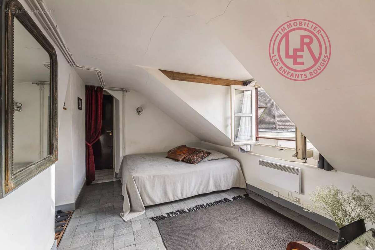 Appartement à PARIS-3E