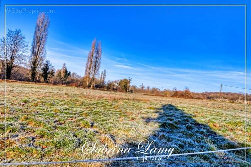 Terrain à ORBAIS-L&#039;ABBAYE