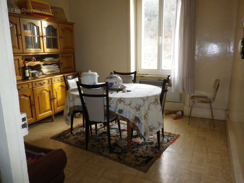 Appartement à LA MONNERIE-LE-MONTEL