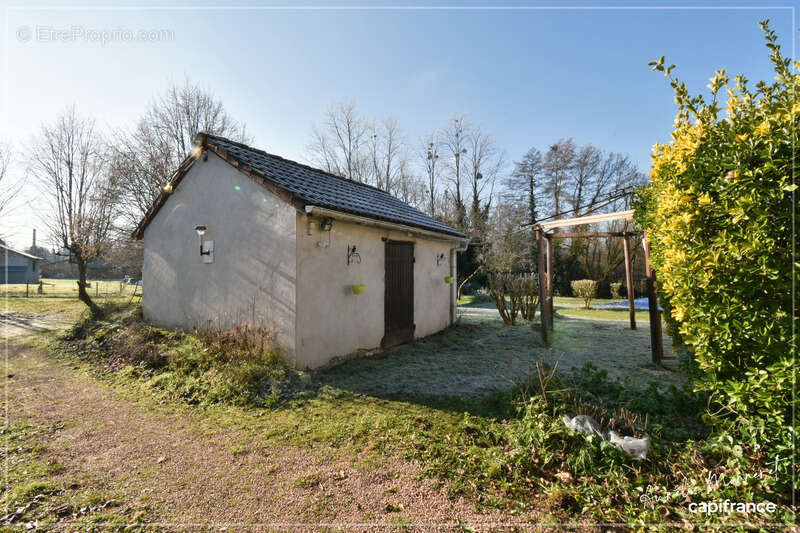 Maison à EPINEUIL-LE-FLEURIEL