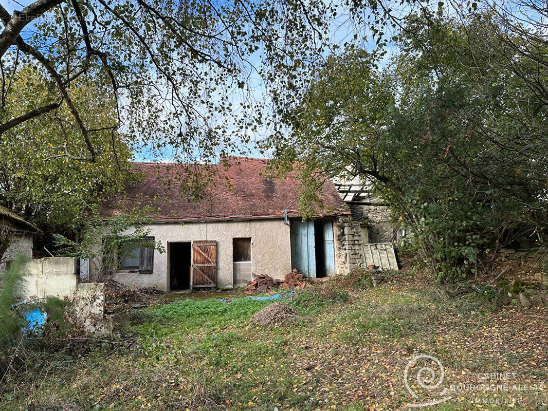 Maison à SAINT-THIBAULT