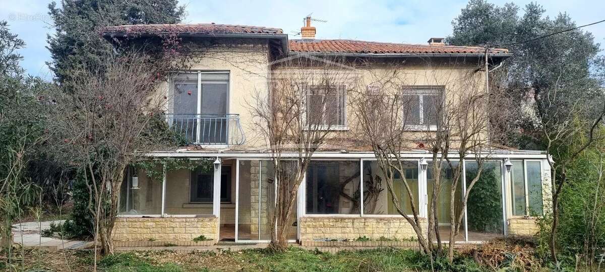 Maison à SORGUES