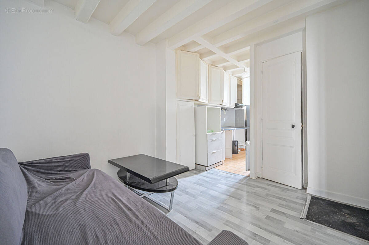 Appartement à PARIS-20E