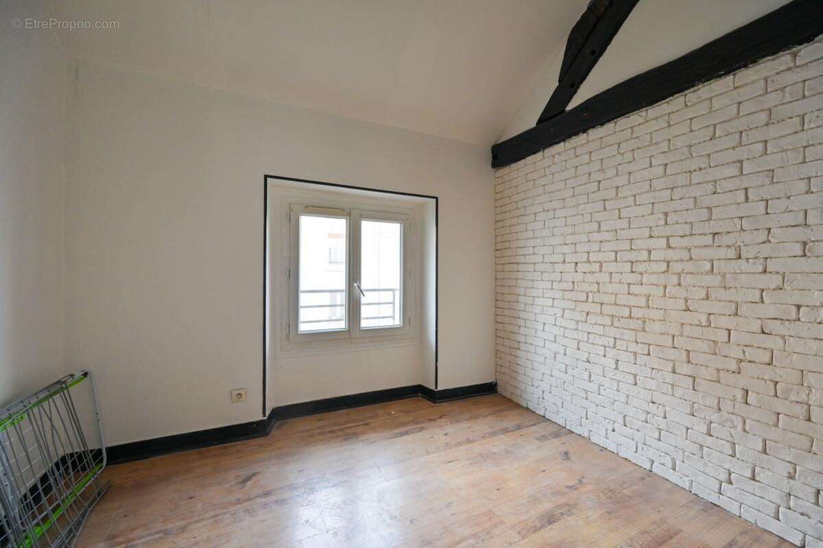 Appartement à PARIS-10E