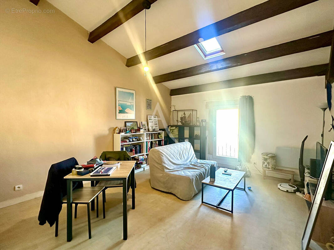 Appartement à MEZE