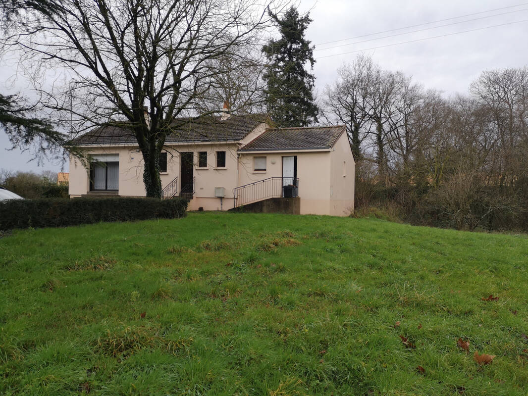 Maison à VENDRENNES