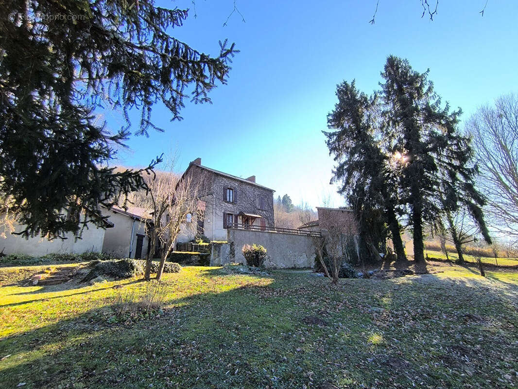 Maison à SAINT-ELOY-LES-MINES