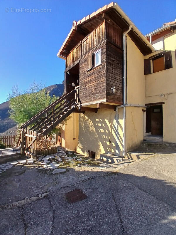 Maison à LANTOSQUE