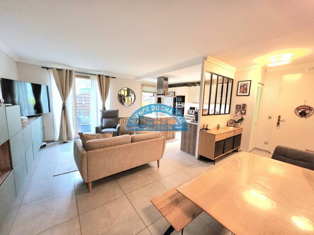 Appartement à CHENNEVIERES-SUR-MARNE