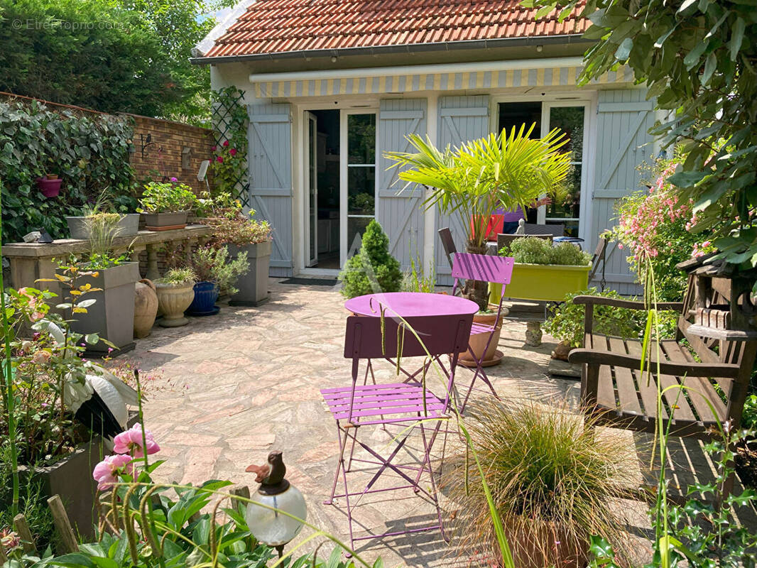 Maison à BRY-SUR-MARNE