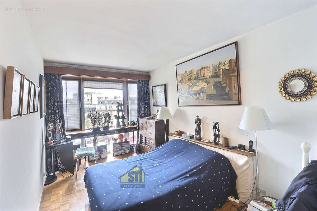 Appartement à PARIS-14E