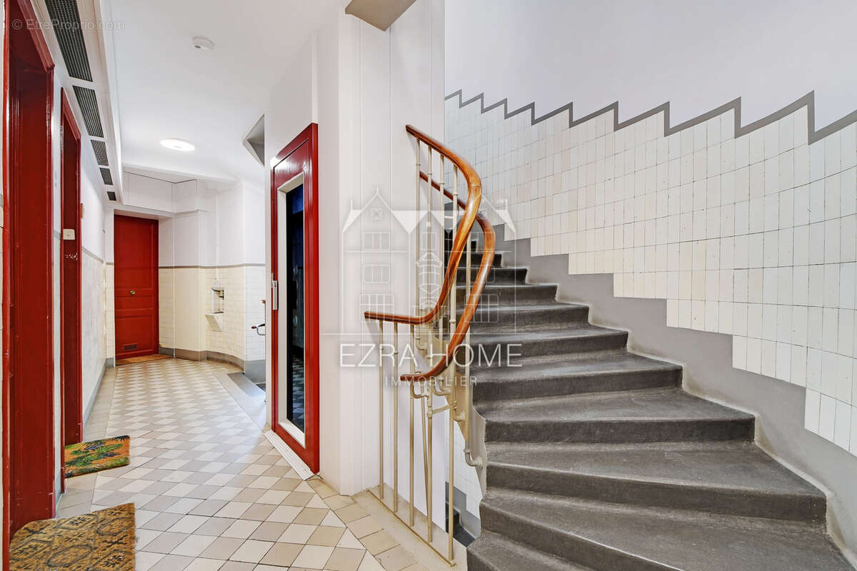 Appartement à PARIS-17E