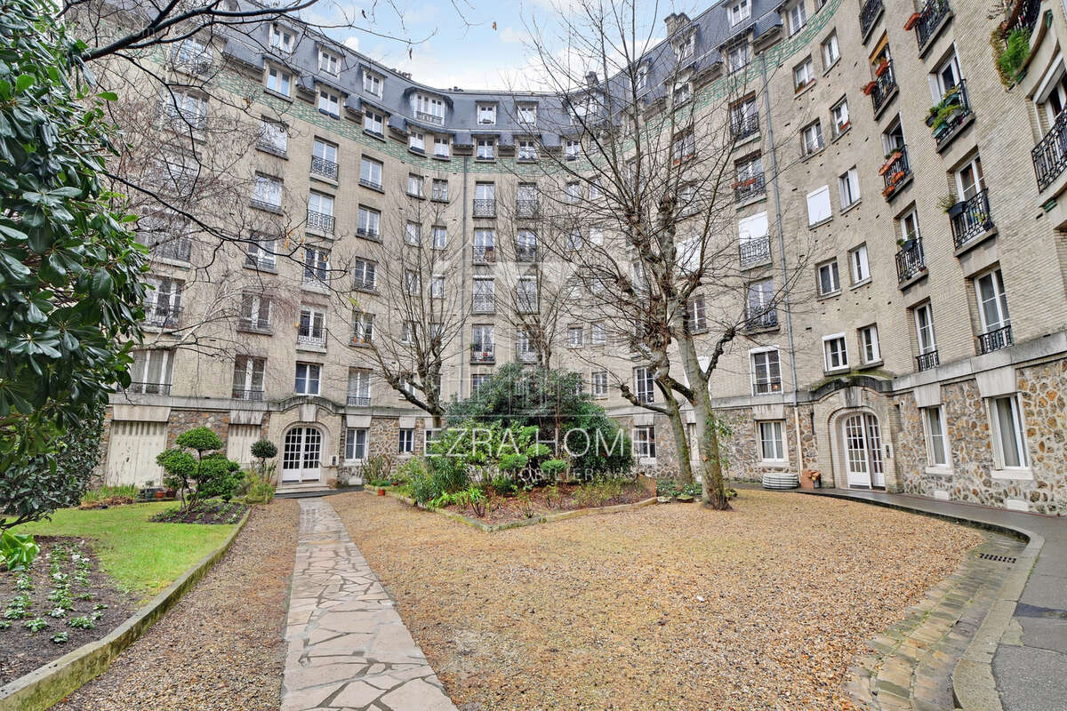 Appartement à PARIS-17E