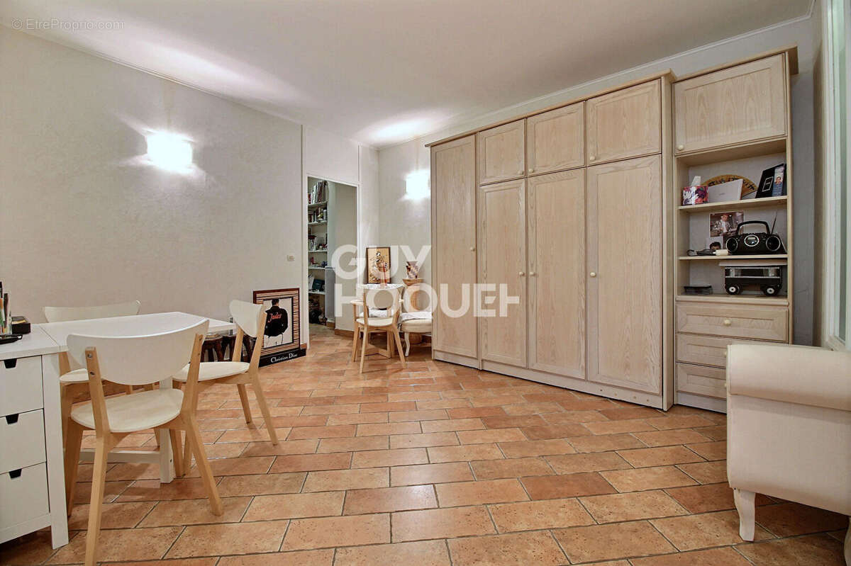 Appartement à PARIS-9E