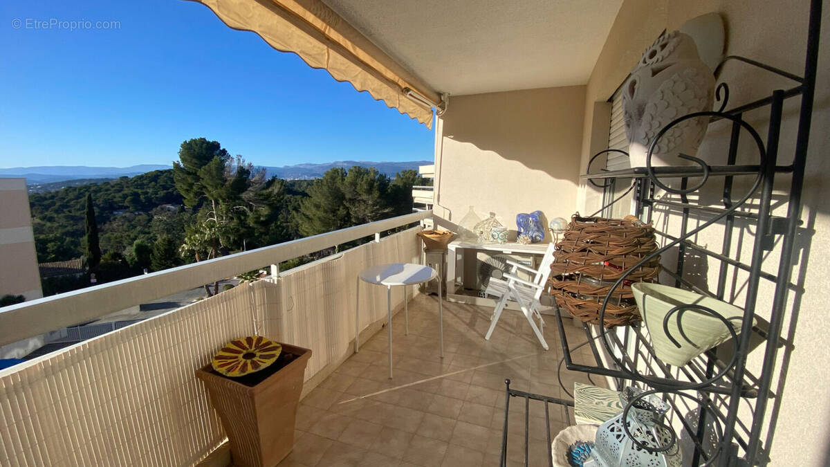 Appartement à MOUGINS