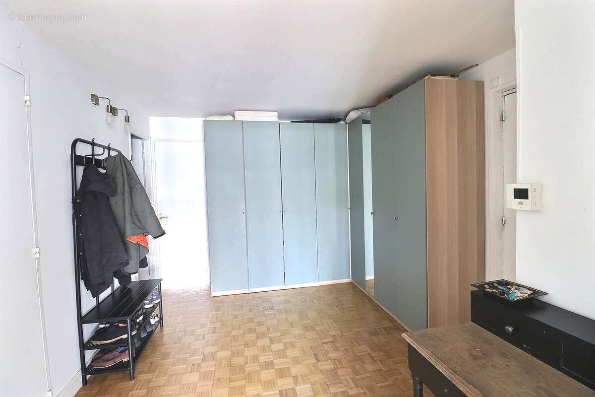 Appartement à PARIS-14E