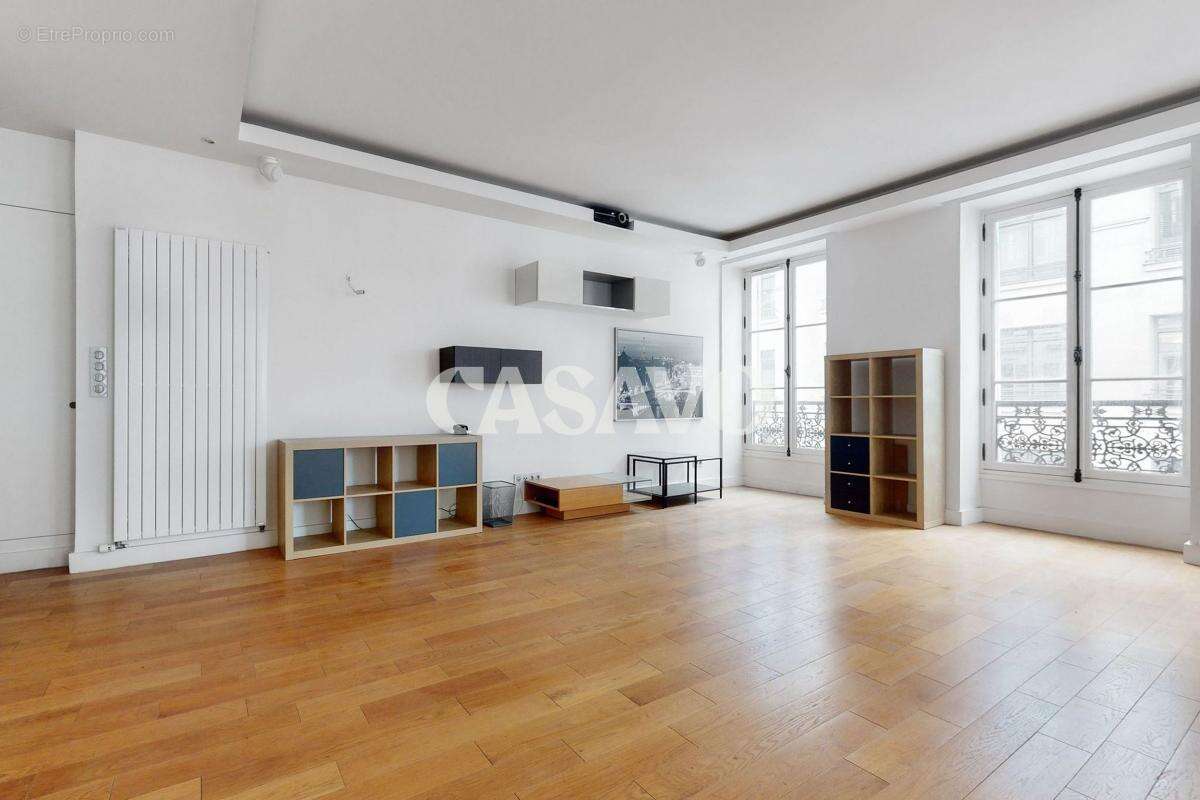 Appartement à PARIS-10E