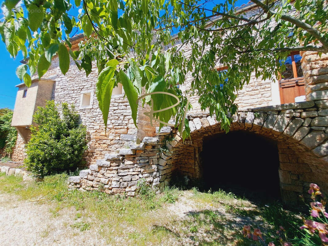 Maison à ORGNAC-L&#039;AVEN