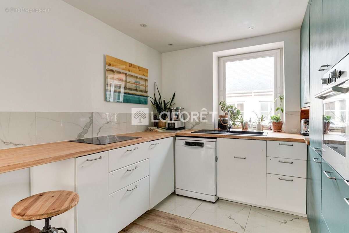 Appartement à PARIS-14E