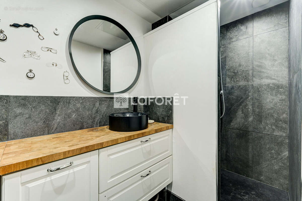 Appartement à PARIS-14E