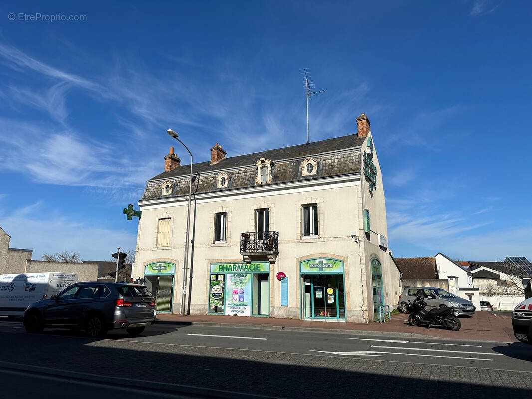 Appartement à LA CHAPELLE-SAINT-MESMIN