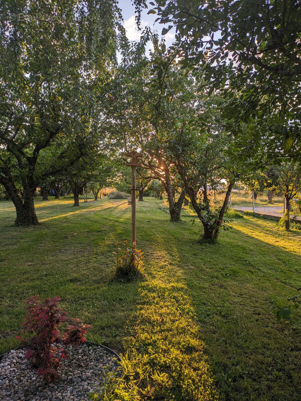 Terrain à ESTILLAC