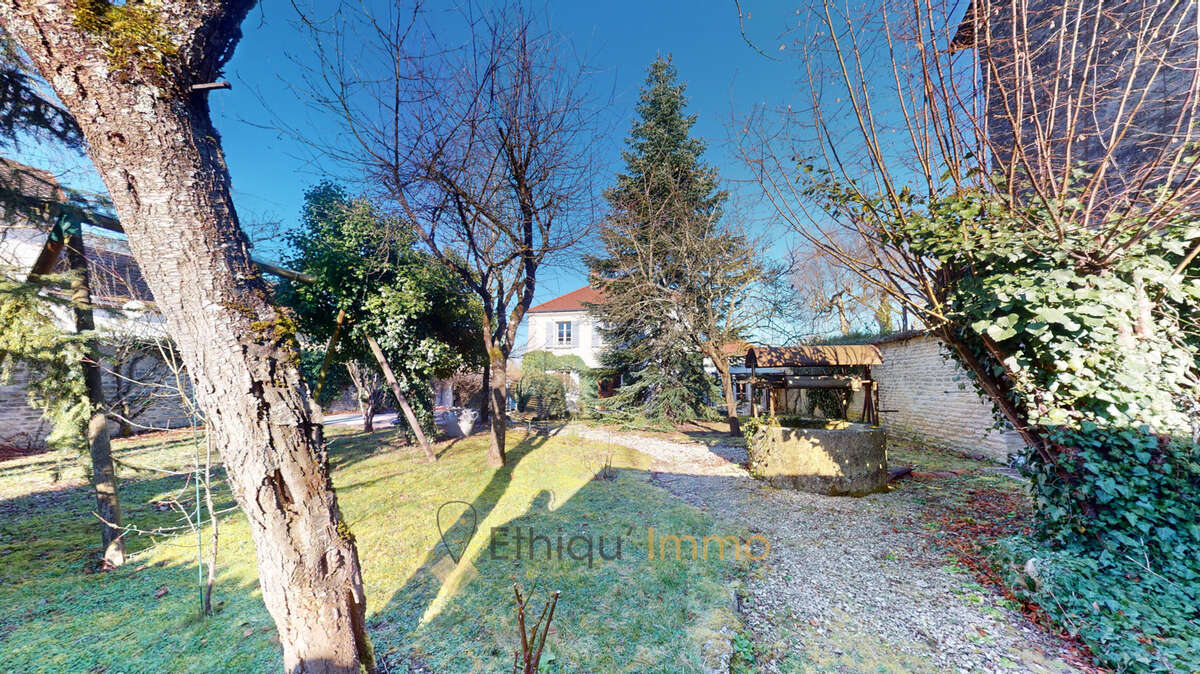 Maison à BAR-SUR-AUBE