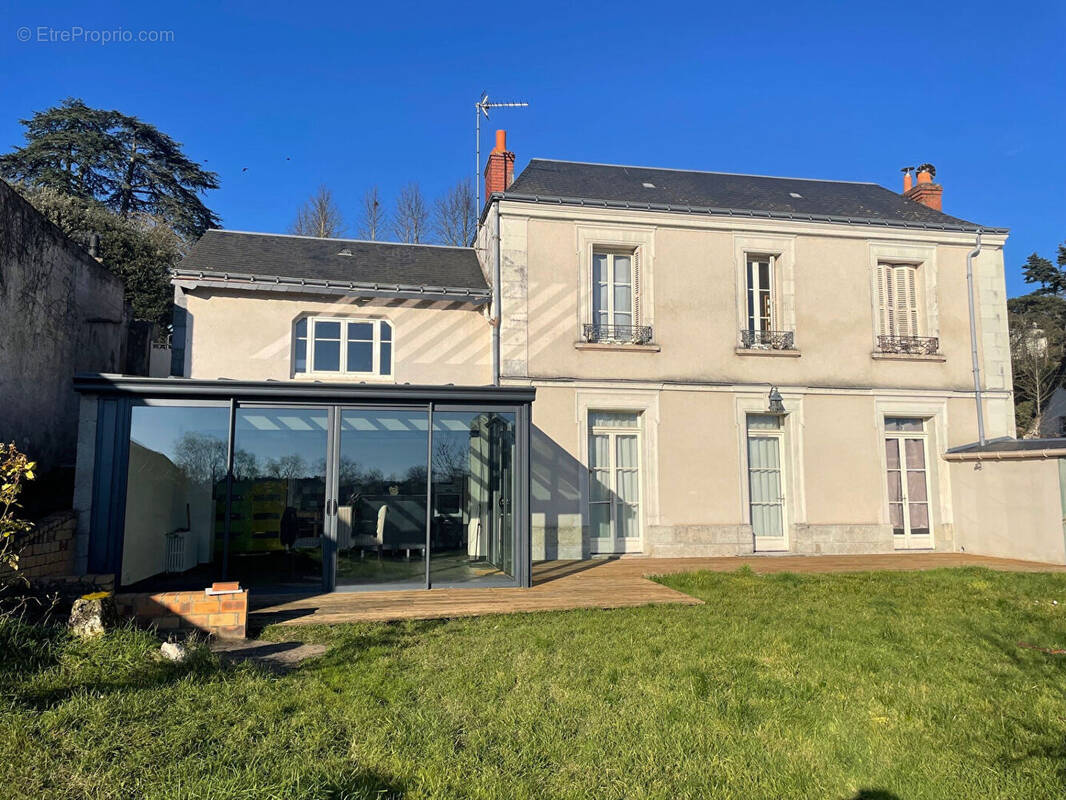 Maison à SAINT-CYR-SUR-LOIRE