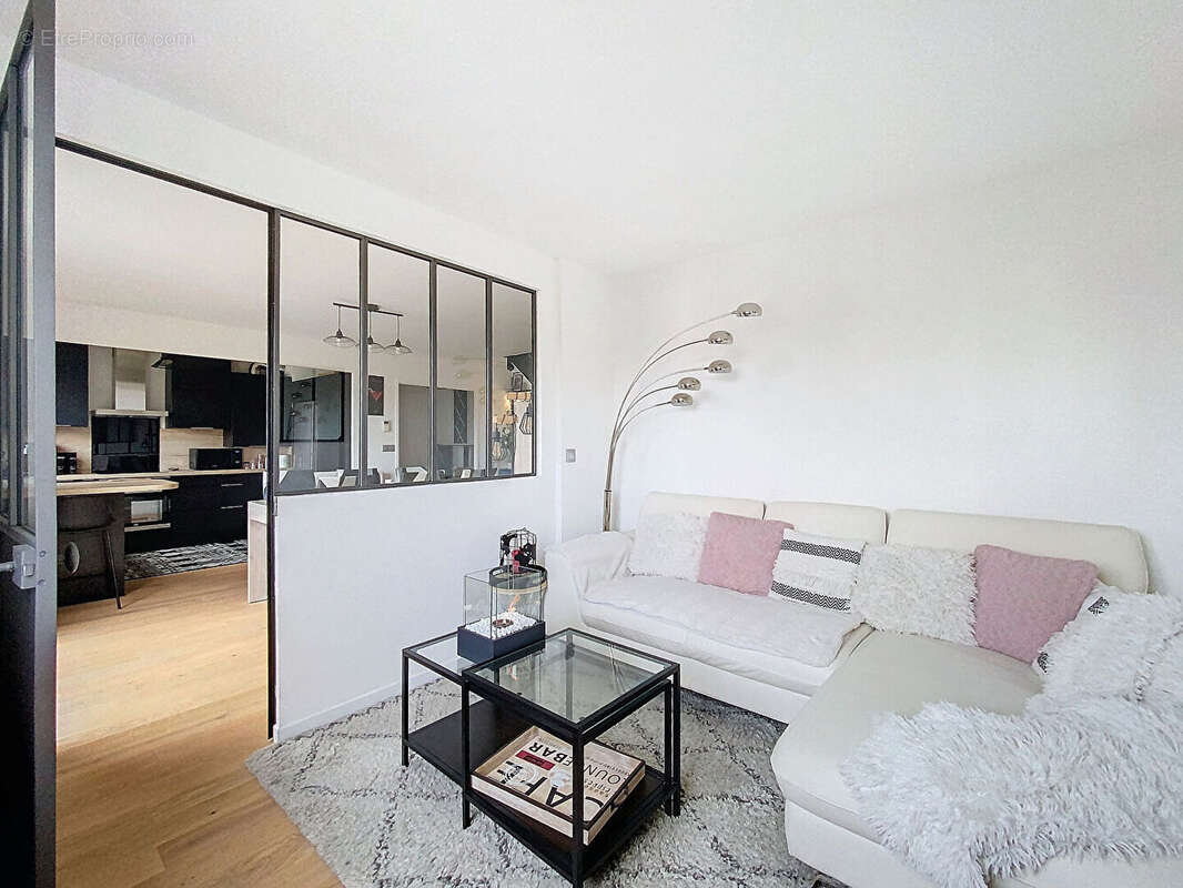 Appartement à VERNEUIL-SUR-SEINE