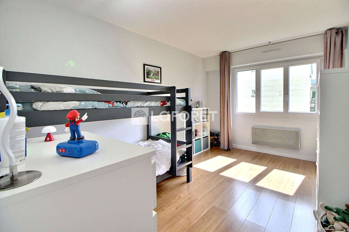 Appartement à SURESNES