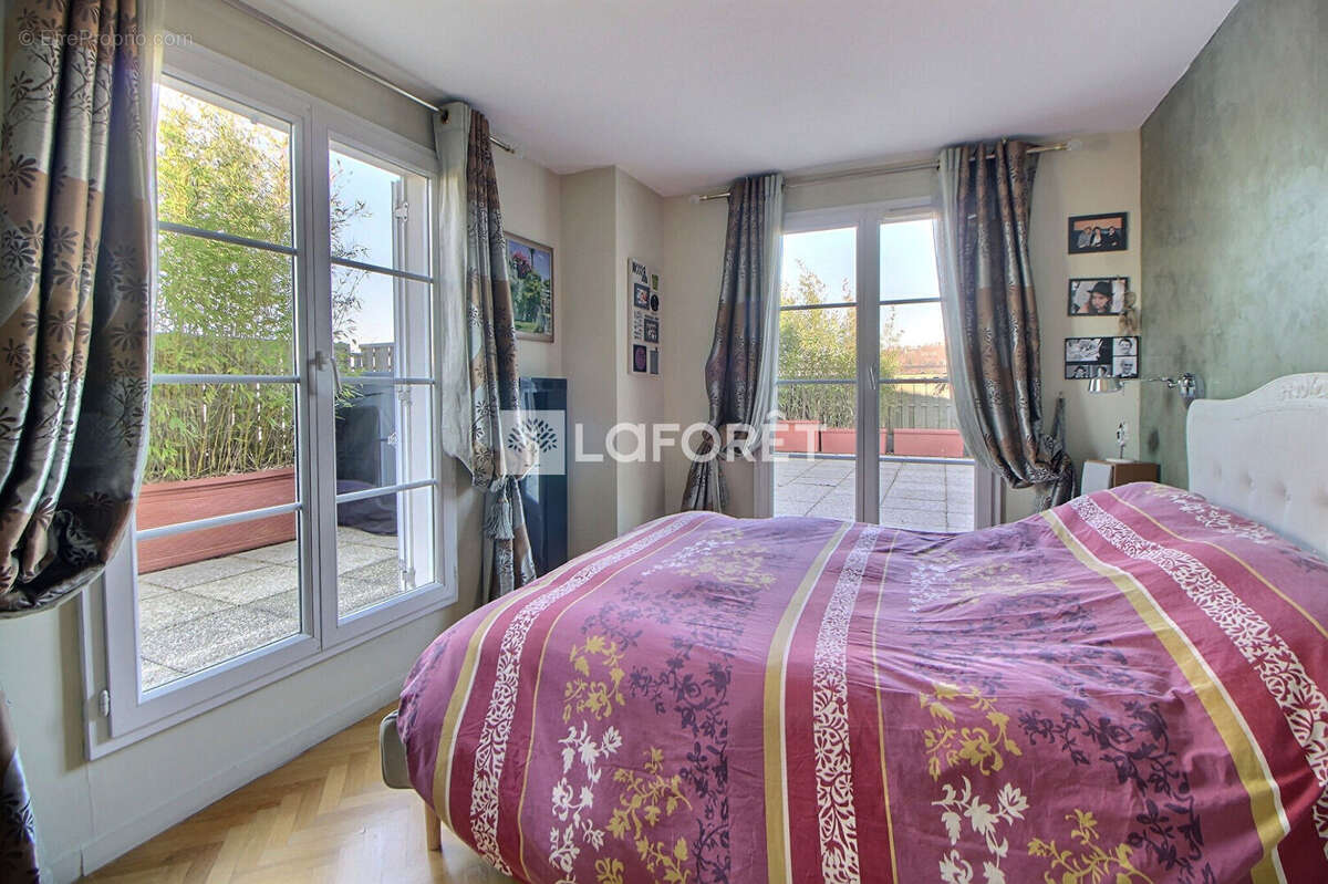 Appartement à SURESNES