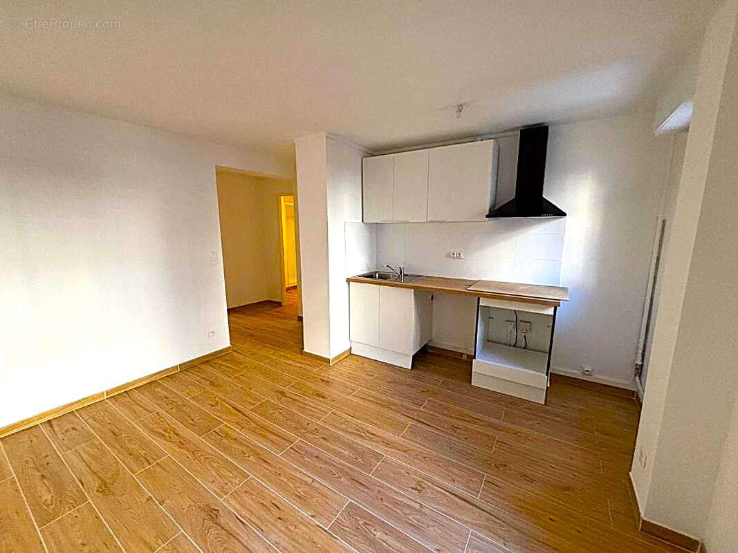 Appartement à MARSEILLE-1E