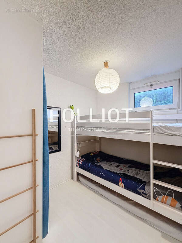 Appartement à DONVILLE-LES-BAINS