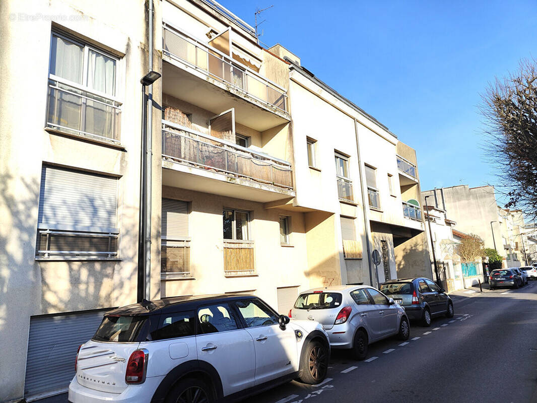 Appartement à SARTROUVILLE